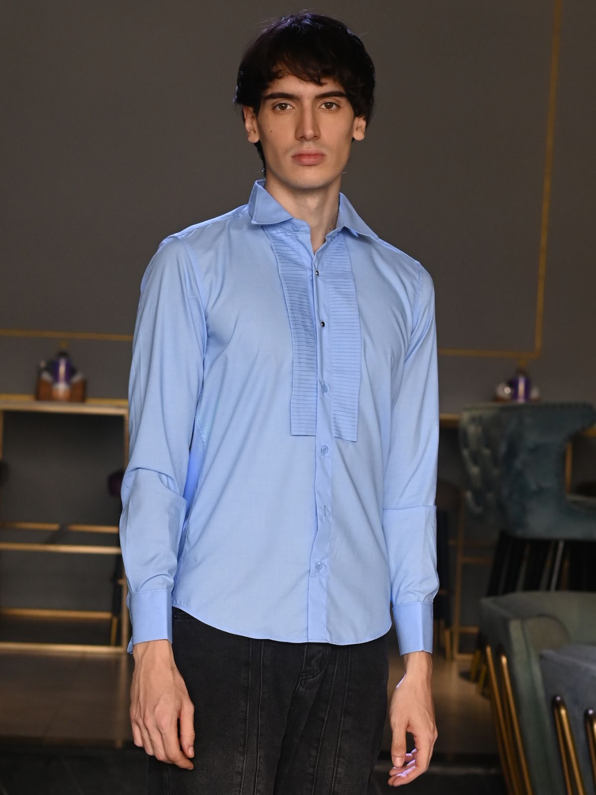 Blue Solid Cotton Chambray Formal Shirt For Men