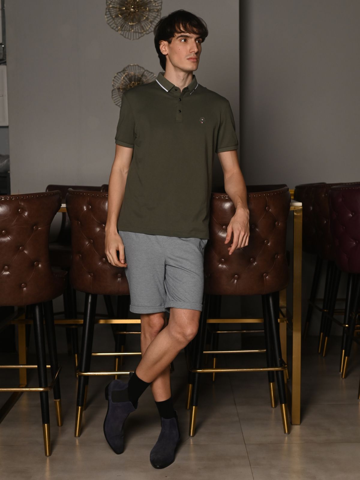 Olive Solid Polyester Lycra T-shirt For Men