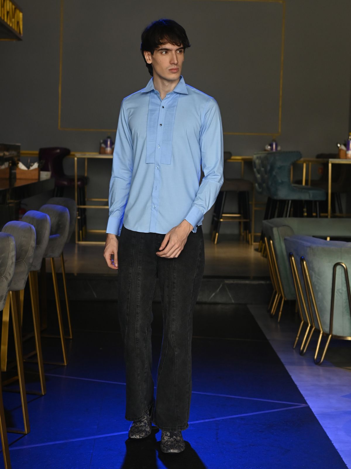 Blue Solid Cotton Chambray Formal Shirt For Men