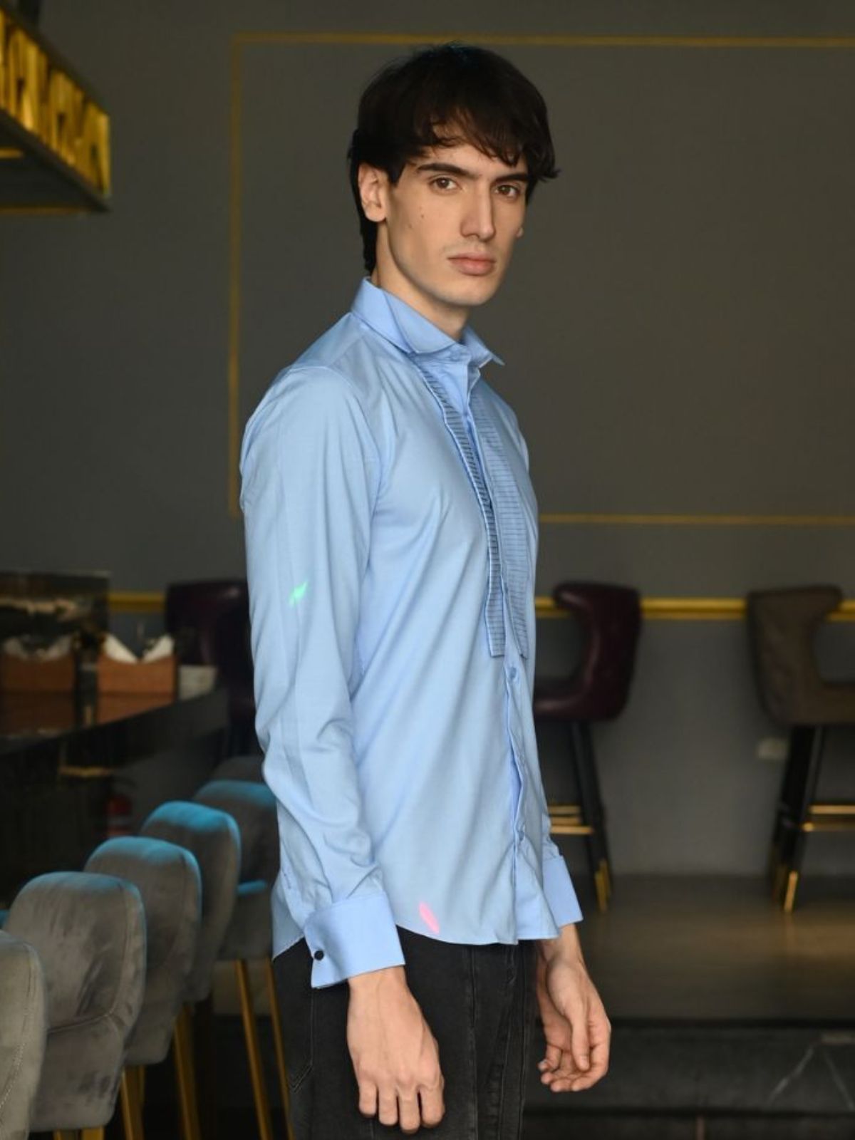 Blue Solid Cotton Chambray Formal Shirt For Men