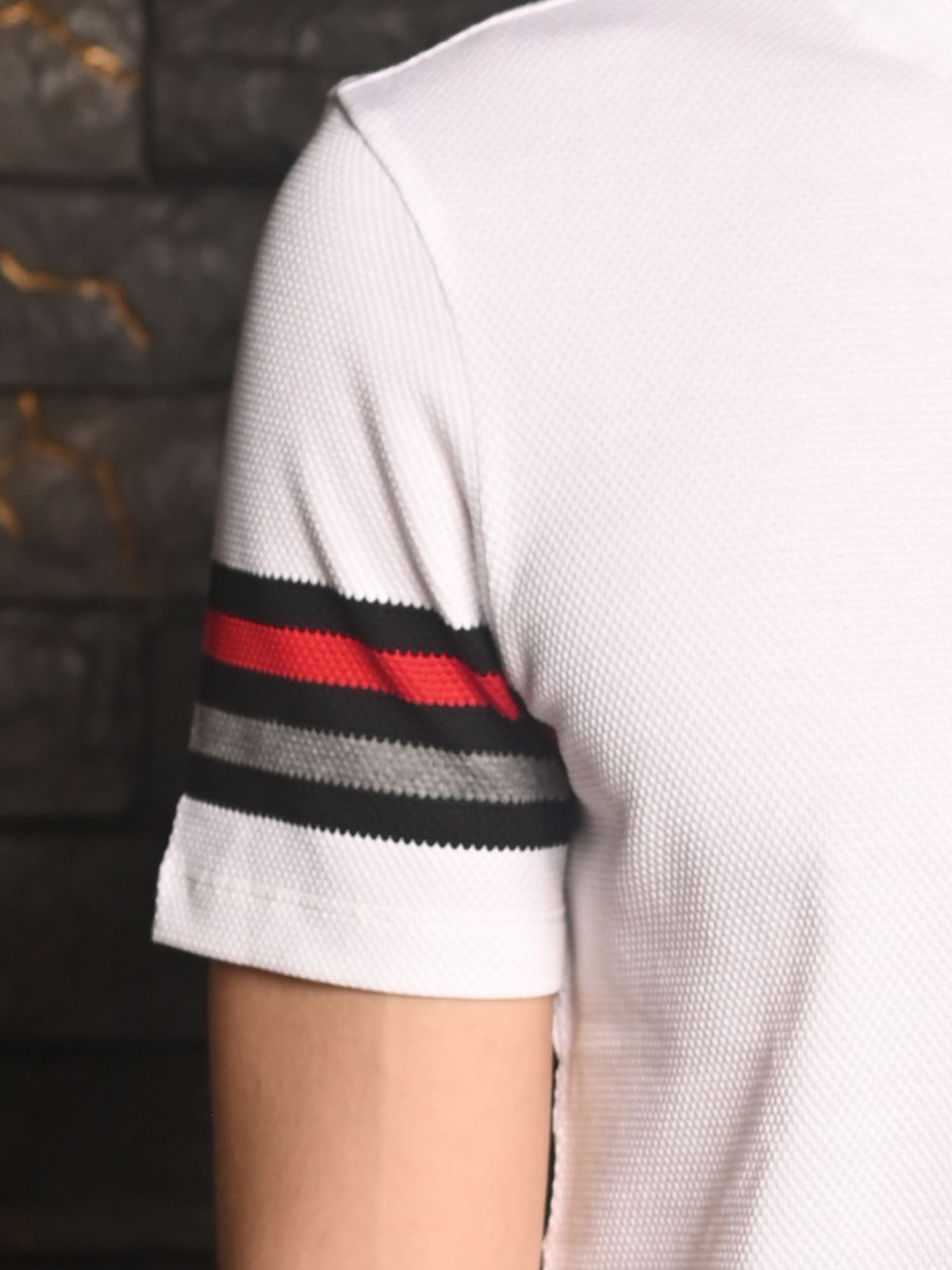 White Patterned Textured Cotton Lycra T-shirt For Men